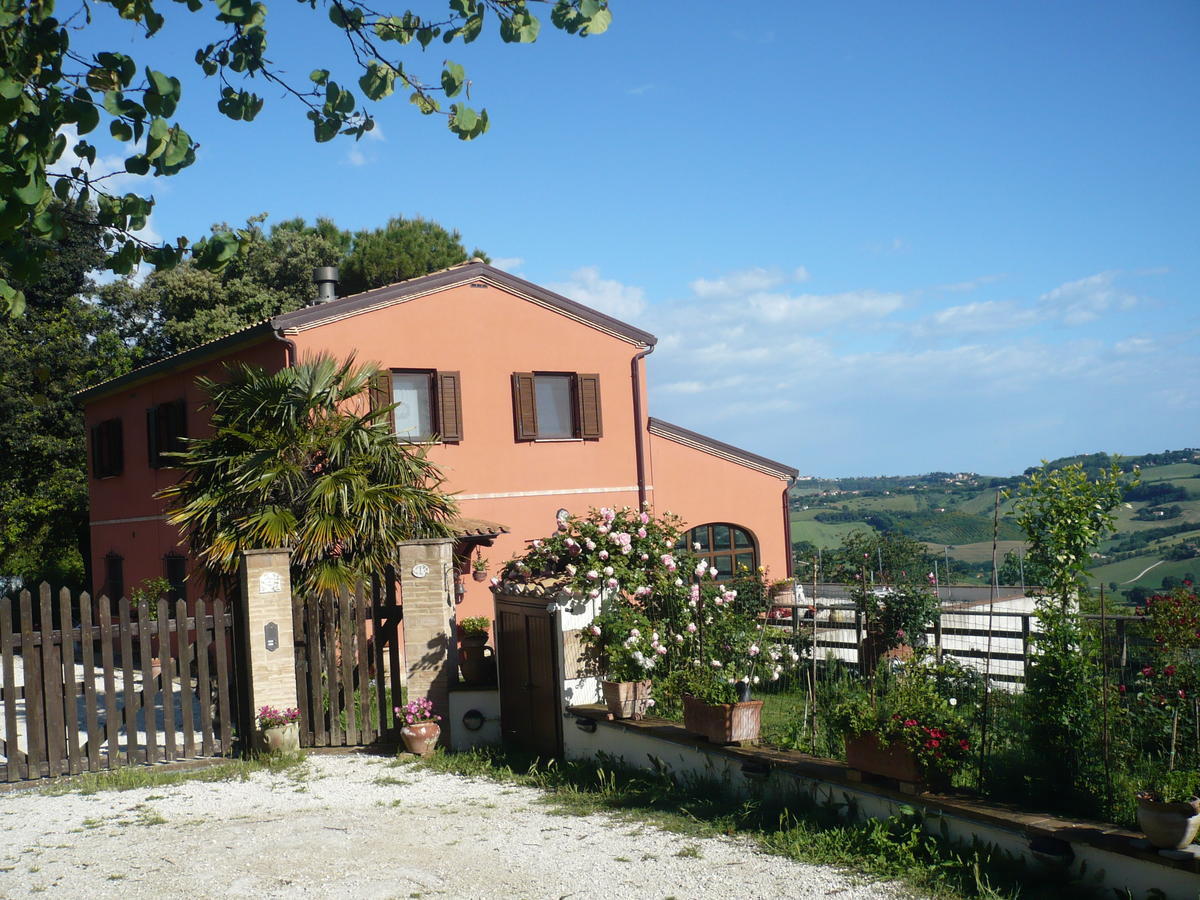 B&B Punto Magico Offagna Exterior photo